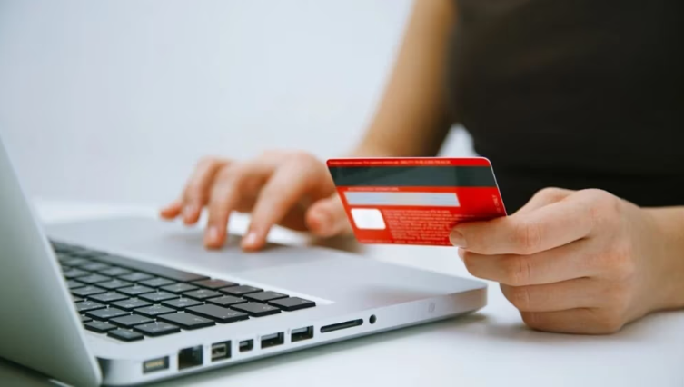 La AFIP estableció un 8% de IVA para los que venden a través de plataformas digitales como Mercado Libre o Rappi: a quiénes afecta