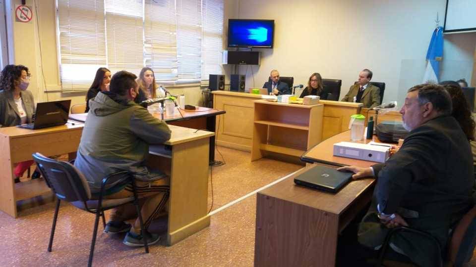 Robo y tortura en Esquel: Se suspendió el juicio porque un imputado quiso cambiar de abogado