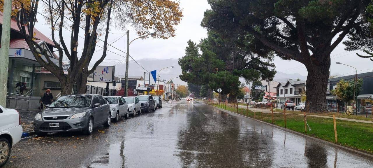 Miércoles gris con algo de viento por la tarde en Esquel