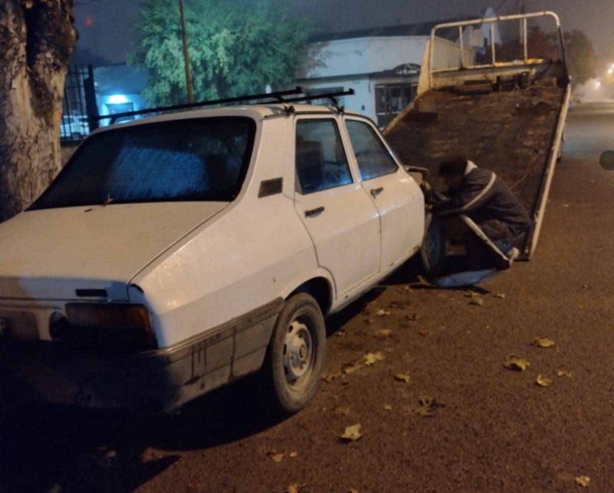 Esquel: Conducía ebrio y colisionó contra un rodado estacionado
