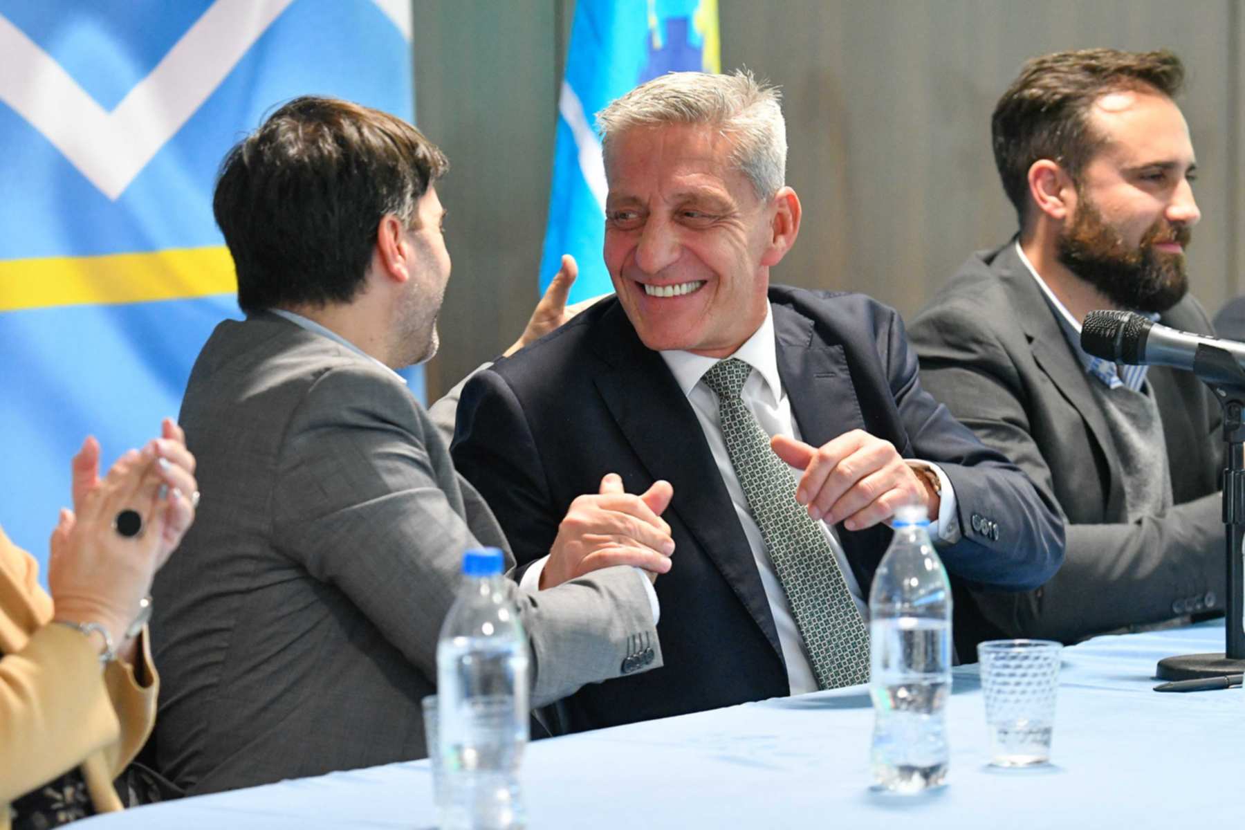 Arcioni firmó acuerdo con la Agencia Regulatoria de la Industria del Cáñamo y del Cannabis Medicinal en Argentina