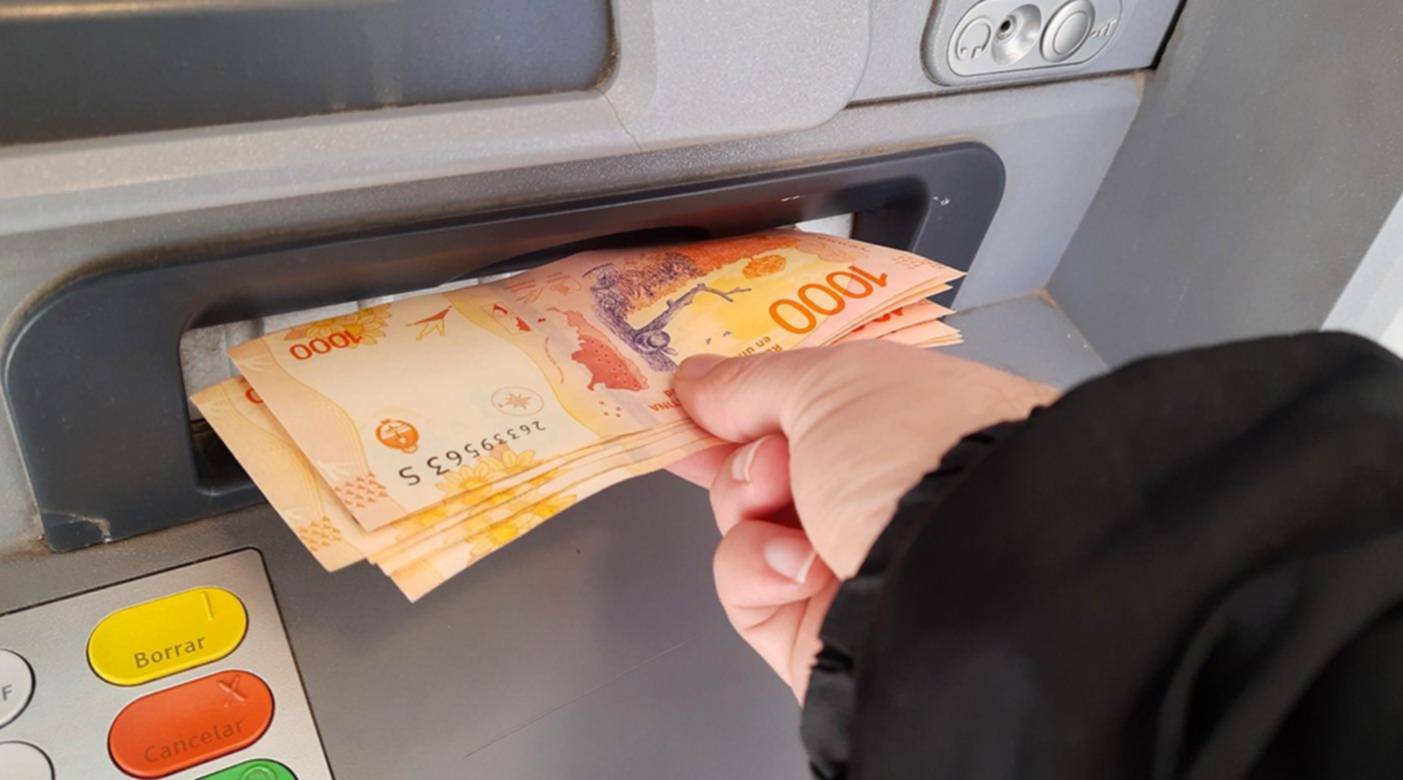 Aguinaldo: Cuándo se cobra y quiénes deben pagar ganancias