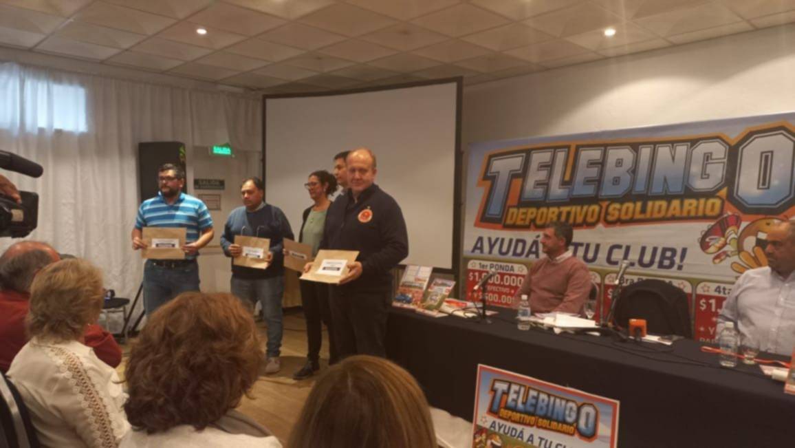 Bomberos Voluntarios se suman a la venta del Telebingo Solidario