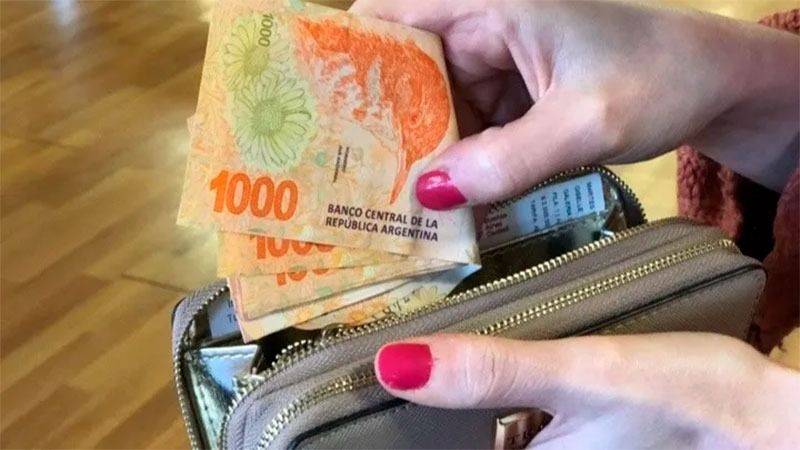 Modificaron el límite para retirar efectivo en comercios: ¿Cómo y cuánto se puede sacar?