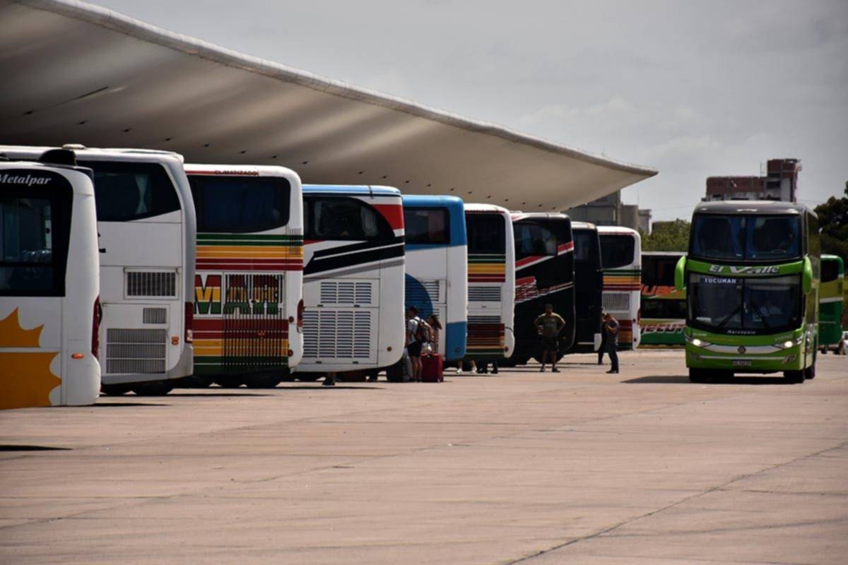La UTA anunció un paro de colectivos para el martes 30 de mayo en todo el país
