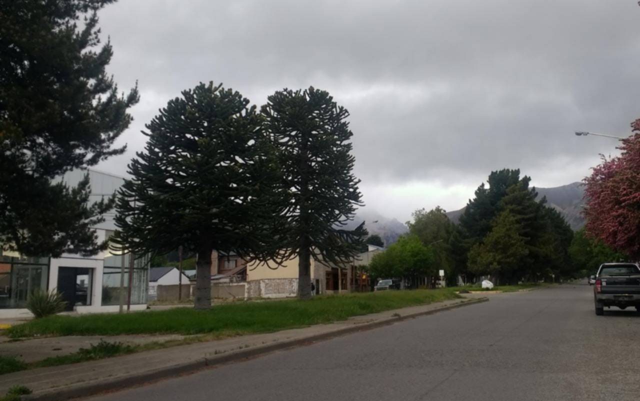 Lunes nublado con baja temperatura en Esquel