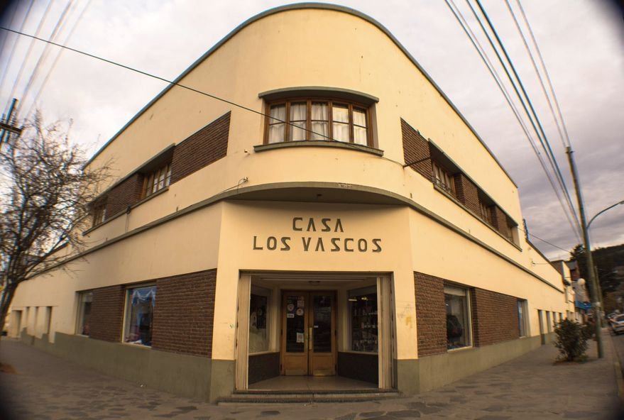 La Casa Los Vascos salió en el Diario La Nación